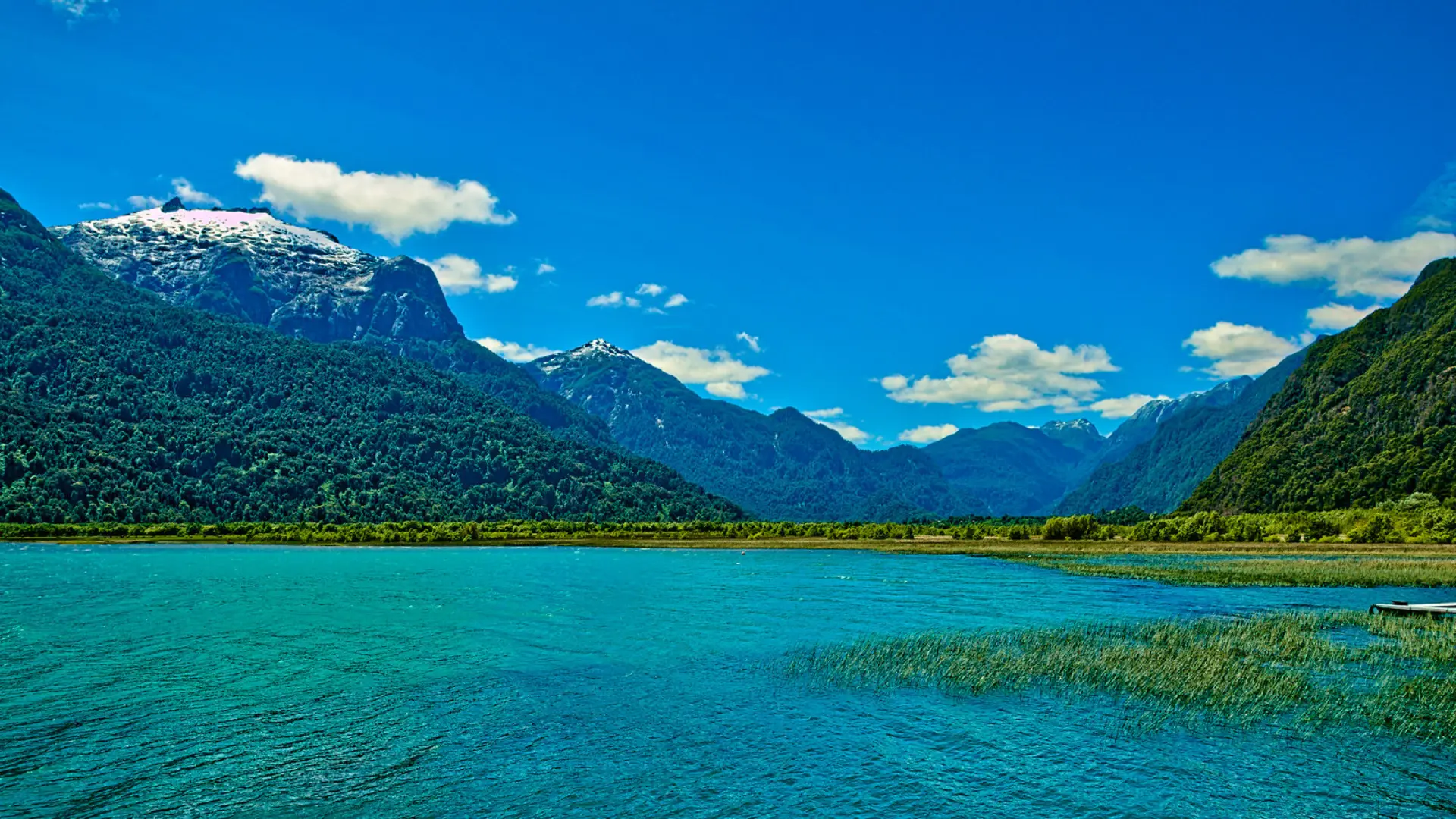 Ruta Azul para el Bienestar Cuerpo-Mente: Los 10 Lagos y Lagunas Imprescindibles de Chile